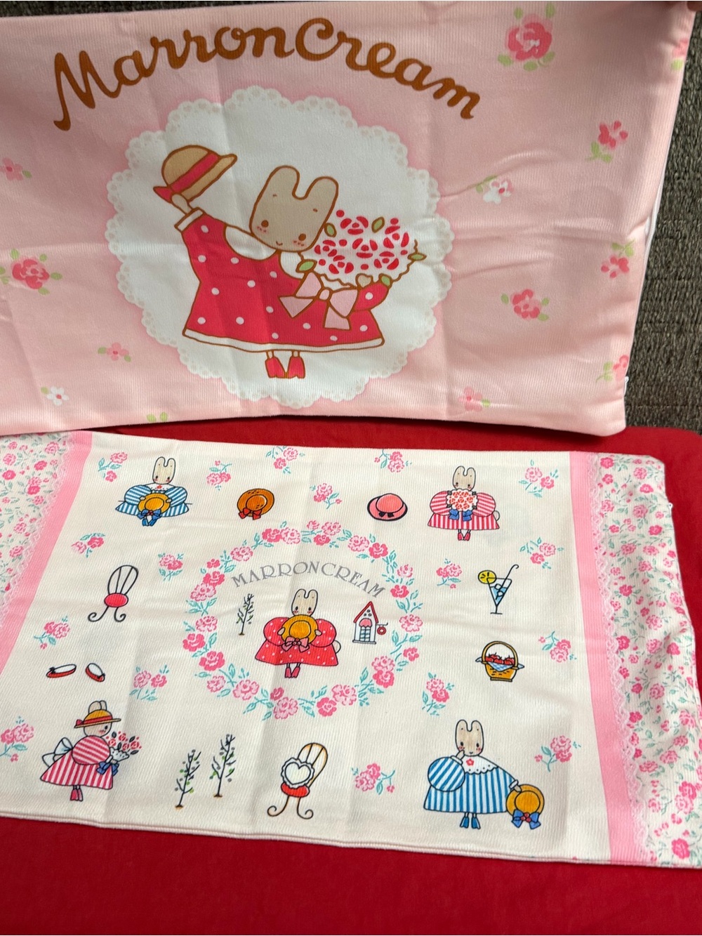 Marroncream pillowcase set